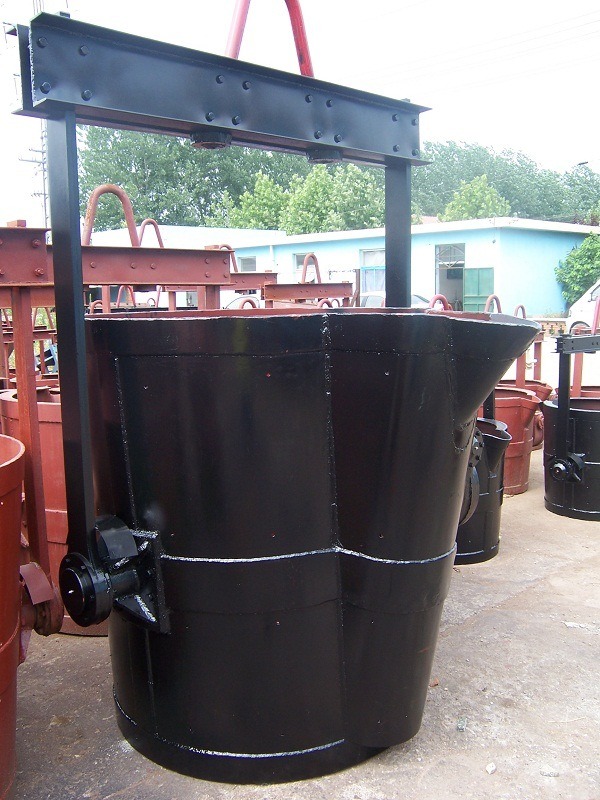 Different Size Molten Metal Pouring Ladles