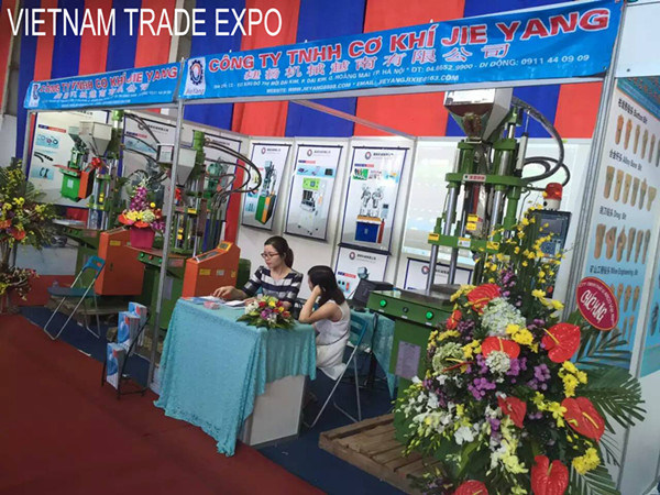 Vertical Rotary Table Injection Molding Machine for Hardware Fitting