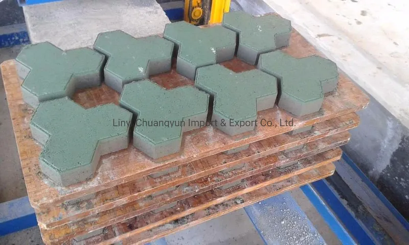 Qt4-20 Hydraulic Concrete Block Making Machine Interlocking Blocks Machine