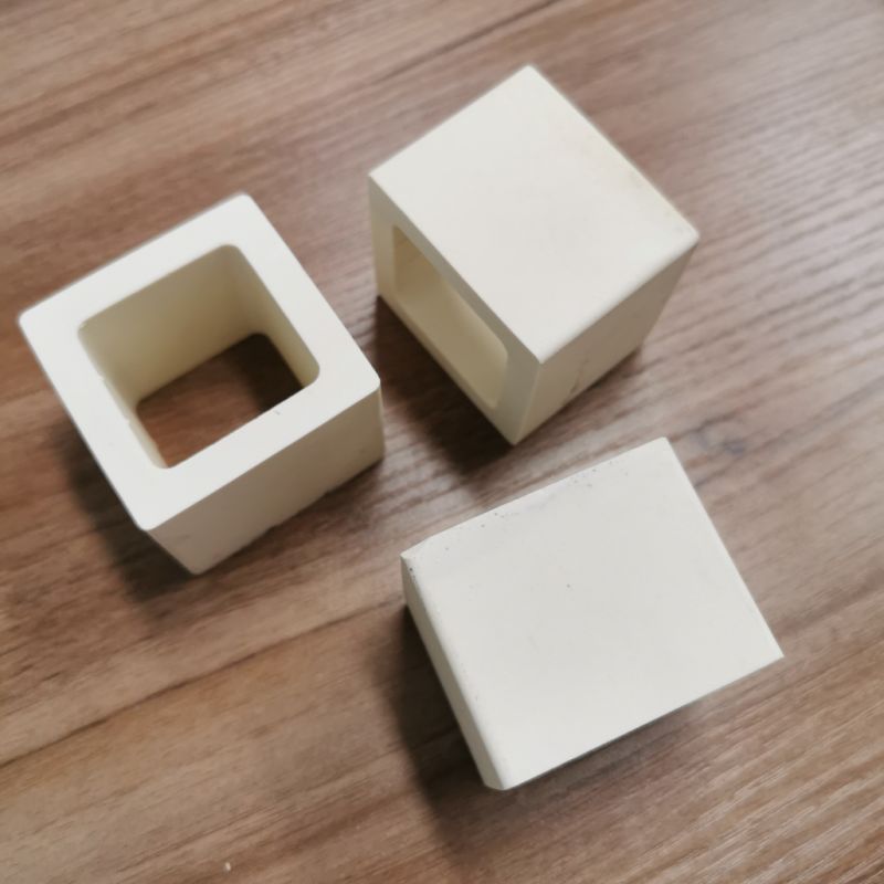 Good Thermal Shock Resistance Refractory Square Cordierite Mullite Ceramic Column Tubes