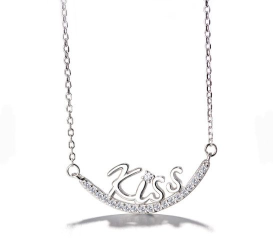 New Design Kiss Cubic Zirconia 925 Sterling Silver Necklace