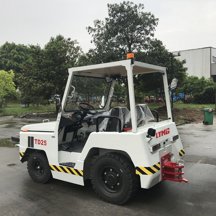 2.5 Ton 3 Ton Small Diesel Baggage Tow Tractor