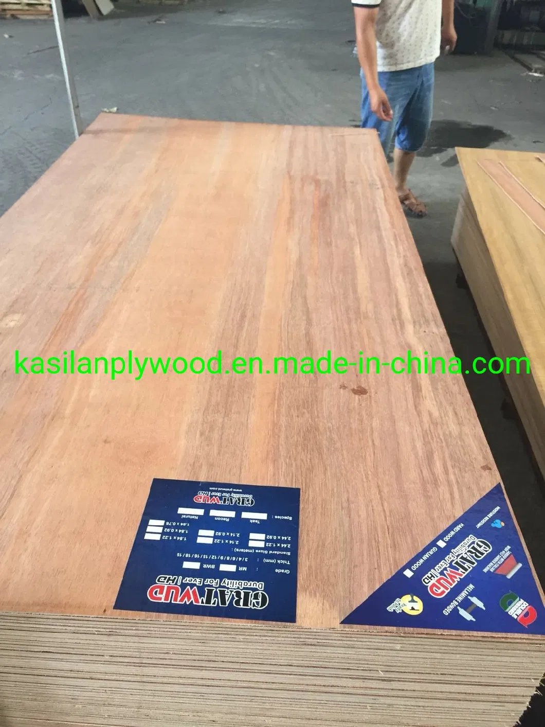 18mm Furniture Grade Okoume Veneer Poplar Core Commercial Plywood for Furniture Usage