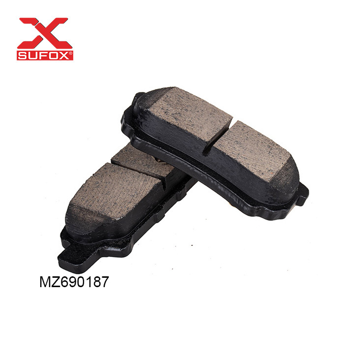 Mz690187 for Chrysler Dodge Mitsubishi Jeep Semi-Metallic Ceramic Brake Pads