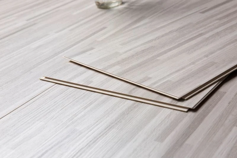 New Stable Click Lock 5mm Spc Flooring with 1.5mmixpe Foam