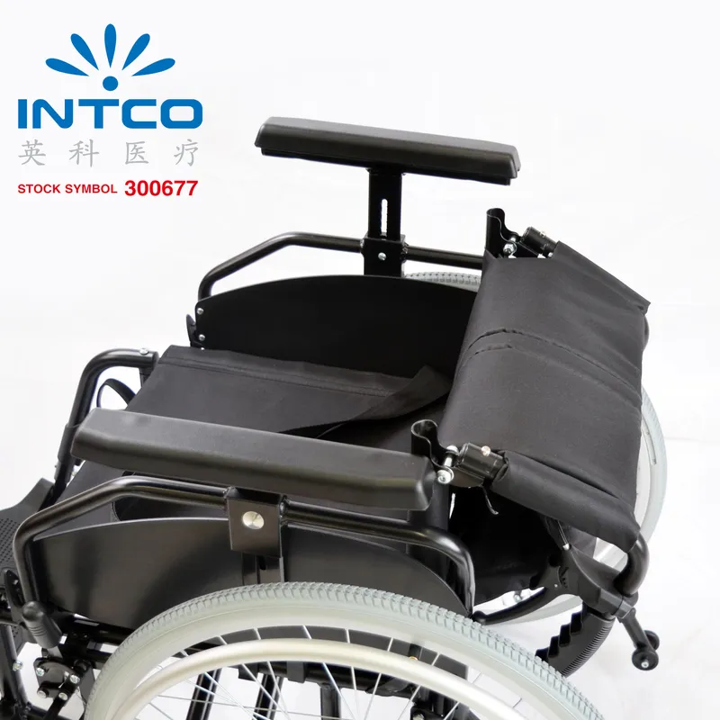 China High Quality Handicapped Hospital Folding Manual Lightweight Wheelchair